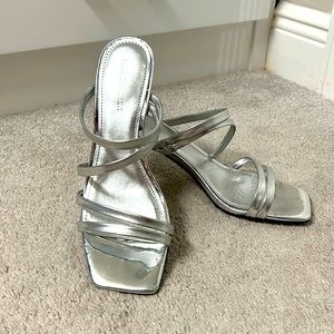 Marc Fisher silver strappy sandals